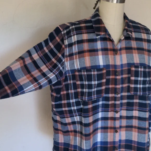 Navy, peach and white women's flannel - Picture 3 of 7